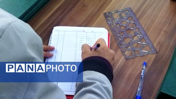 طرح ختم قرآن صبحگاهی در دبیرستان شاهد ابوذر غفاری 