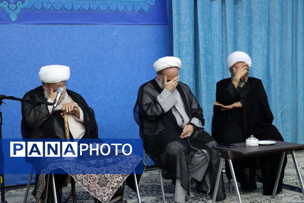 نشست اصحاب رسانه با نماینده ولی فقیه در یزد