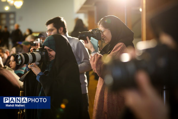 نشست خبری چهل و سومین جشنواره بین‌المللی تئاتر فجر