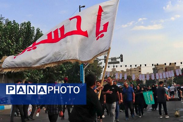 برپایی موکب های مختلف در مسیر پیاده روی اربعین در ناحیه دو شهرری 