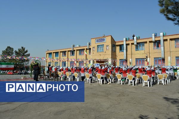 برگزاری المپیاد ورزشی درون مدرسه‌ای در بهارستان‌دو