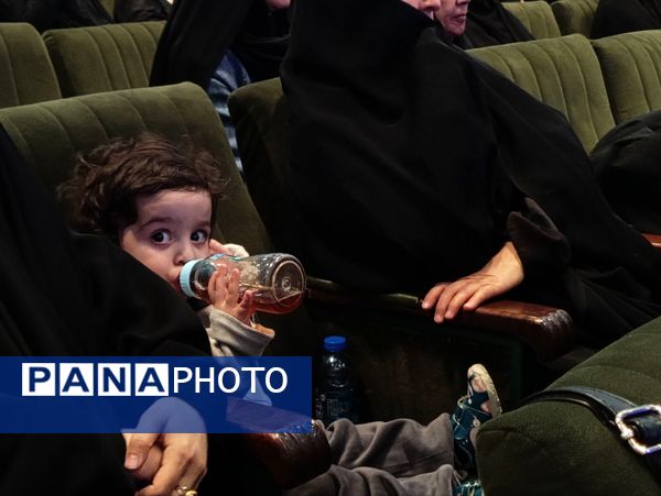 نشست ویژه بانوان پیرغلام حسینی در مشهد؛ جلوه‌ای از هم‌افزایی و معنویت