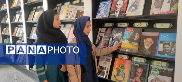 بازدید دانش آموزان مدرسه شهید خاقانی شیروان از کتابخانه اندیشه‌‌ در هفته کتاب و کتابخوانی