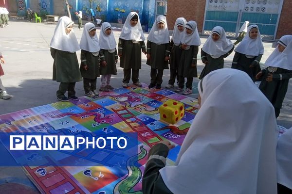 برگزاری جشن روز دانش‌آموز در مدارس ناحیه دو شهرری 