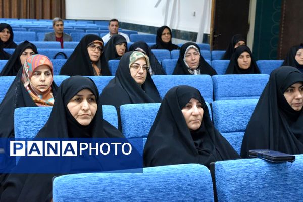 کارگاه تدبر در قرآن کریم با حضور حجتالاسلام قدرتی در خرمآباد