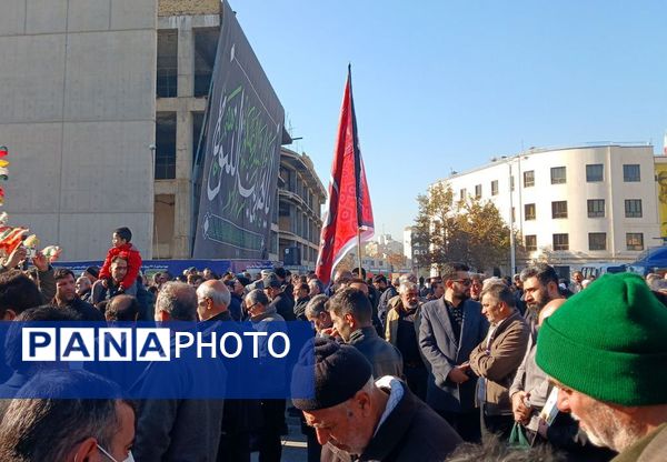 بزرگترین اطعام فاطمی کشور در مراسم استقبال از شهدا