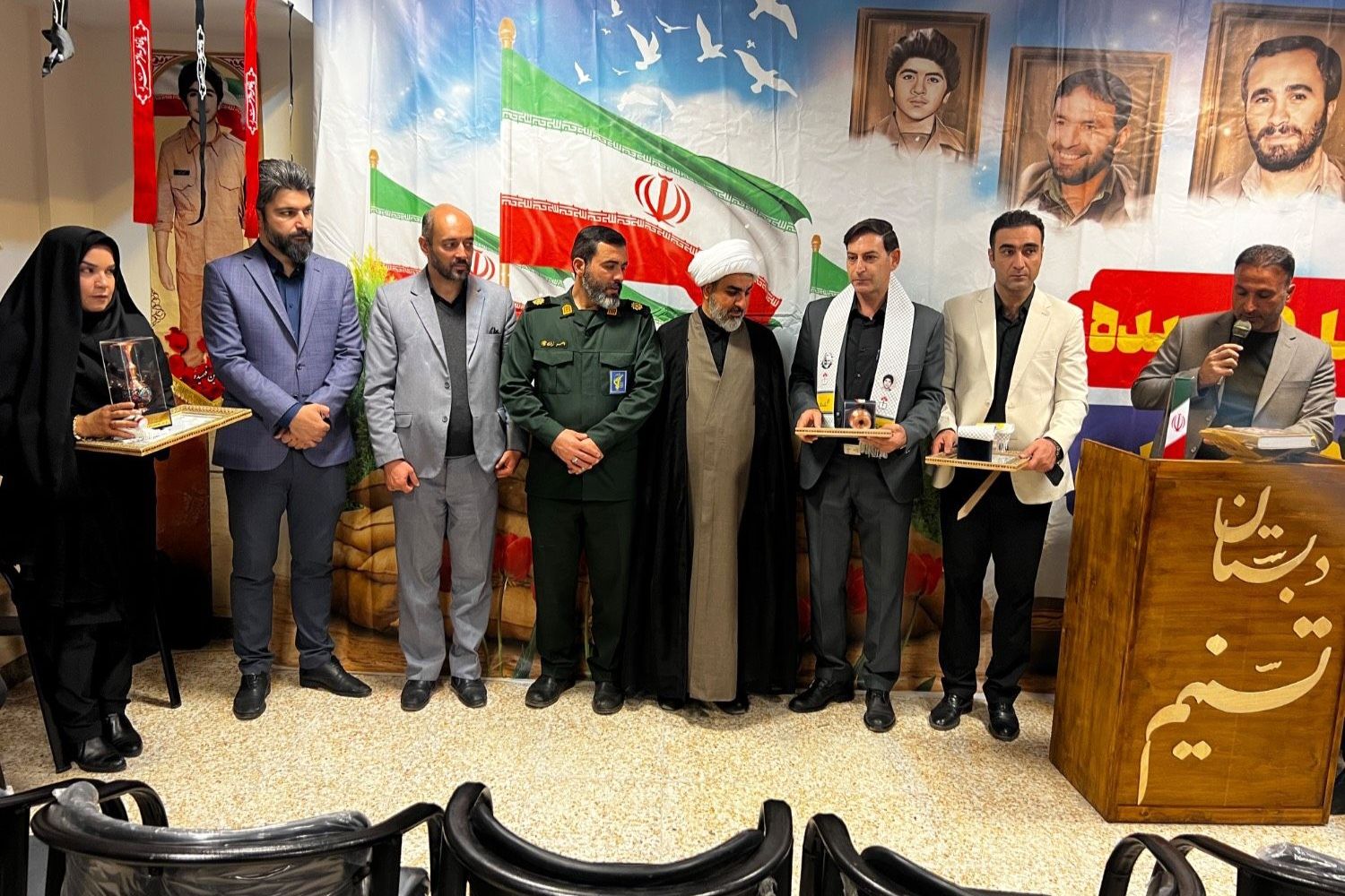 افتتاح یادمان شهدای دانش آموزی در مدرسه تسنیم پردیس