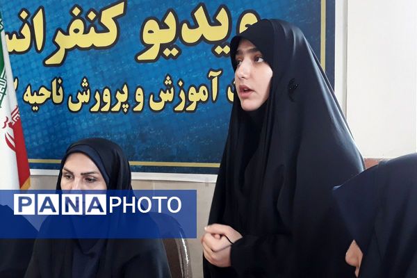 رقابت دانش‌آموزان منتخب در انتخابات منطقه‌ای شورای دانش‌آموزی بهارستان دو