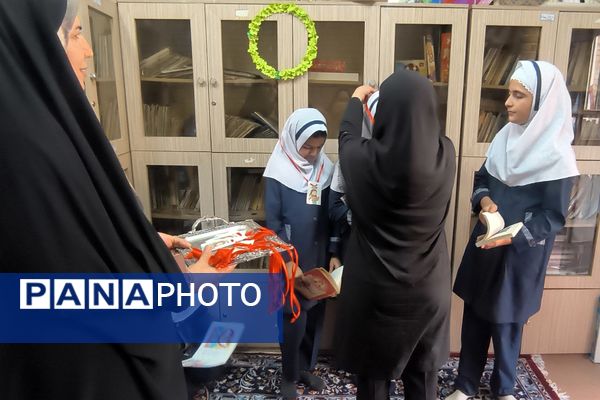 طنین هفته کتاب در دبستان وحیدکیهانی