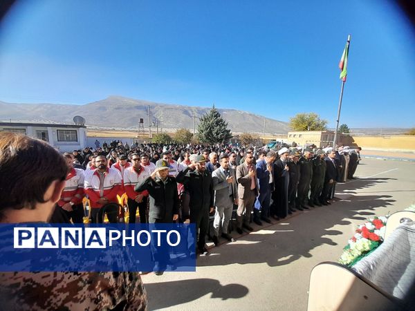 آنان که گمنامند زهرایی تبارند