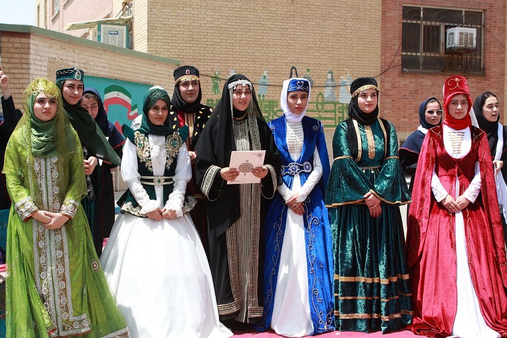 افتتاح نخستین جشنواره تن‌پوش نور، نمایشگاه مُد و لباس ایرانی اسلامی در شهرستان بهارستان 