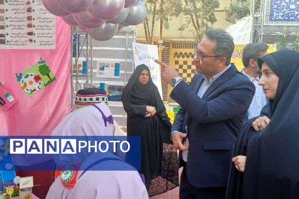 آیین نواختن زنگ پژوهش در ناحیه دو شهرری 