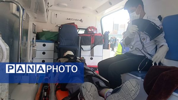 بیست‌وهفتمین مانور سراسری زلزله و ایمنی در مدرسه شهید دهقان ناحیه 2 یزد