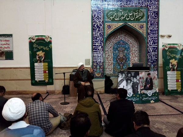 دورهمی مربیان تربیتی مدارس قم در اردوگاه دانش آموزی ملاصدرا