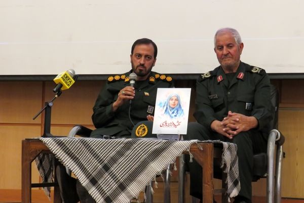 اجرای بیش از ۳۸۰۰ برنامه در همدان به مناسبت هفته دفاع مقدس