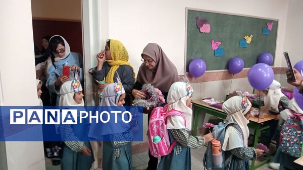 برگزاری جشن شکوفه ها در دبستان حضرت آسیه (س) شهر رباط‌سنگ