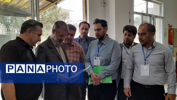 حضور مسئولان و مردم انقلابی شهرستان ملارد در پای صندوق‌های رأی