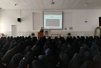  شکوفایی استعدادهای دیجیتال با ایران دیجیتال در دبیرستان مجدزاده