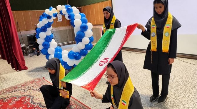 زنگ مهر و مقاومت در مدارس شهرستان خاتم نواخته شد