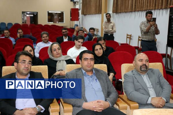  نشست خبری هفته دولت فرماندار اسکو