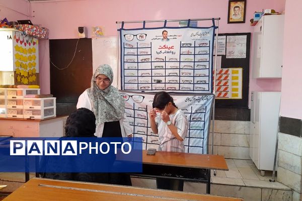 حضور پزشکان خیریه امام حسن عسگری برای غربالگری دانش آموزان دبستان میرشفیعی ها امری جهادی