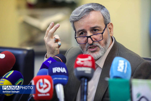 نشست خبری مدیر رادیو قرآن