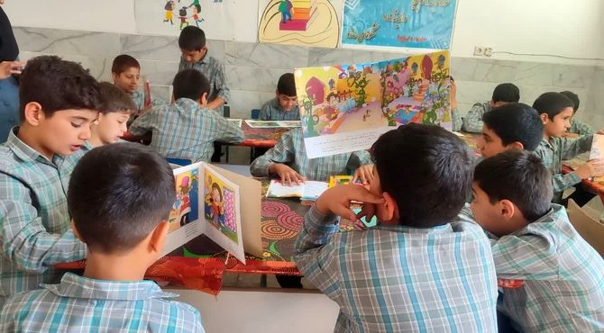 سفر به سرزمین دانایی؛ میهمانی ویژه دانش‌آموزان در کتابخانه