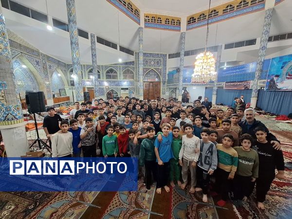 اعتکاف دانش‌آموزی در مسجد جامع قائمشهر