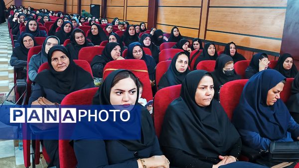 آیین گرامیداشت تجلیل از معلمان نمونه کشوری کهگیلویه و بویراحمد