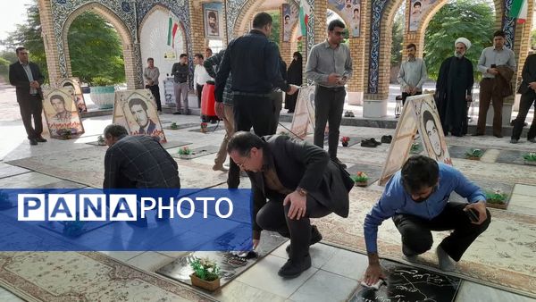  غبارروبی مزار شهدای شهرستان خلیل آباد