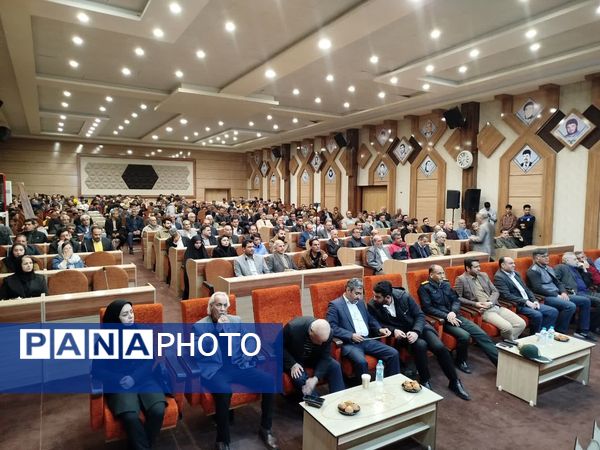 آیین تجلیل از برترین‌های فوتبال و فوتسال شهرستان کاشمر 
