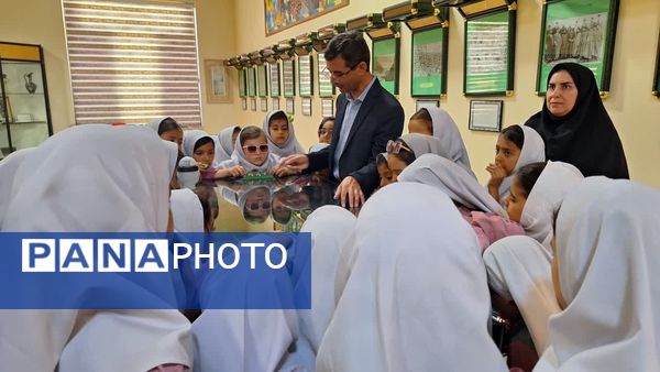 بازدید مدارس شهرستان کاشمر از موزه زیارتگاه شهید آیت الله مدرس (ره)