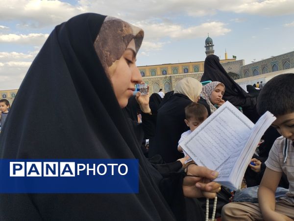 برگزاری مراسم پر فیض دعای عرفه در حرم مطهر رضوی