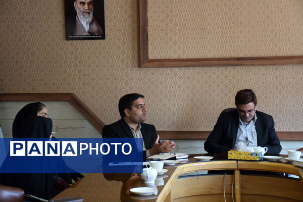 نشست هم اندیشی اصحاب رسانه با معاون توسعه و برنامه‌ریزی فرمانداری تربت حیدریه 