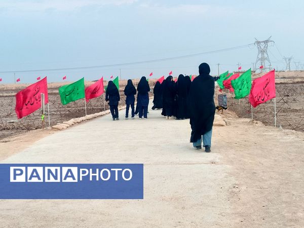 کاروان‌ دانش‌آموزی دختران در راهیان نور یادمان شهدای شلمچه