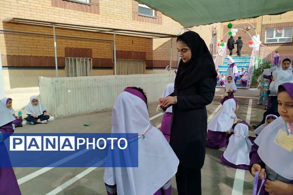 برگزاری جشن شکوفه ها در دبستان حضرت مریم ناحیه یک شهرری