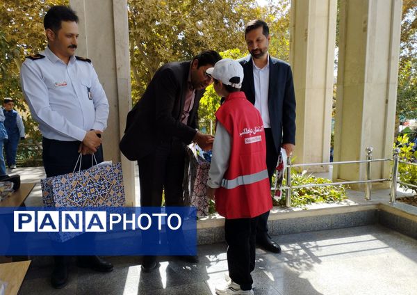 بزرگداشت روز آتش نشان در دبستان مصلی نژاد امام حسن ( ع)