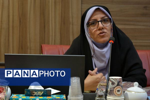 بدرقه دانش‌آموزان عمره‌گزار دختر شهرستان‌های استان تهران