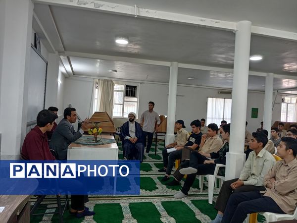 مشاوره هدایت تحصیلی و انتخاب رشته در دبیرستان نمونه آیت الله خامنه‌ای