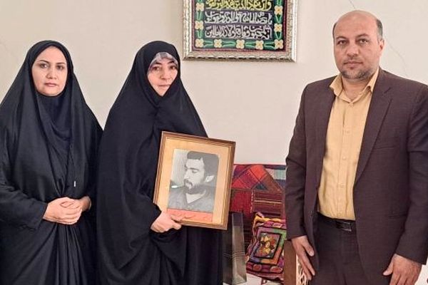 دیدار معاون وزیر آموزش و پرورش با خانواده معلم شهید عبدالرضا کرمی