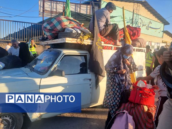 سفری از دل تا دل پیاده روی زائران از ملک آباد تا مشهد و مهربانی های شگفت انگیز در راه 