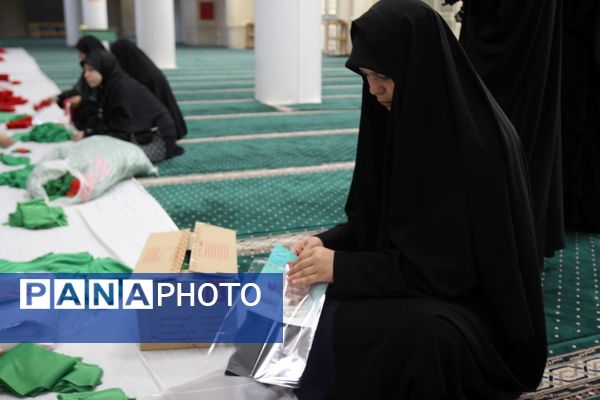 بسته‌بندی لباس همایش شیرخوارگان حسینی زنجان