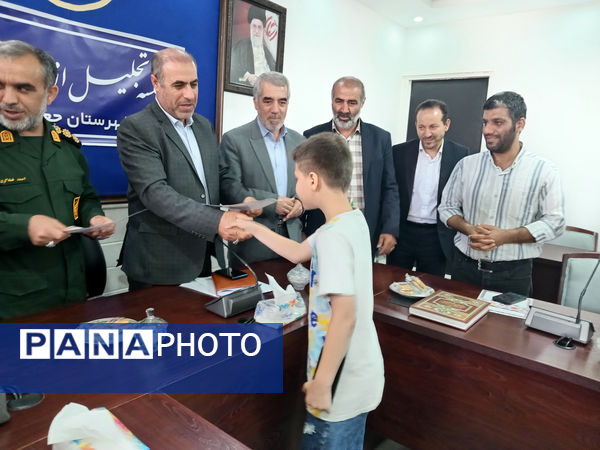 تجلیل از دختران برگزیده رشته‌های علمی ورزشی شهرستان جعفرآباد