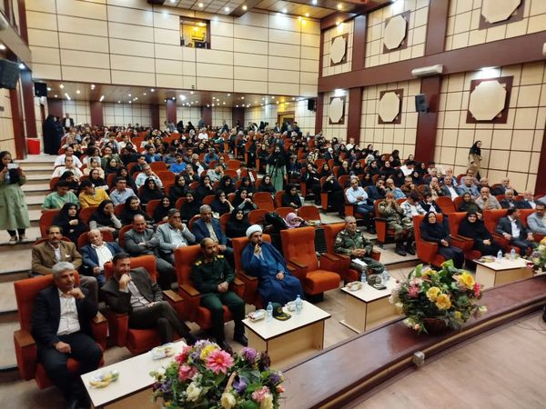 تجلیل از دانشآموزان برگزیده کنکور سراسری شهرضا