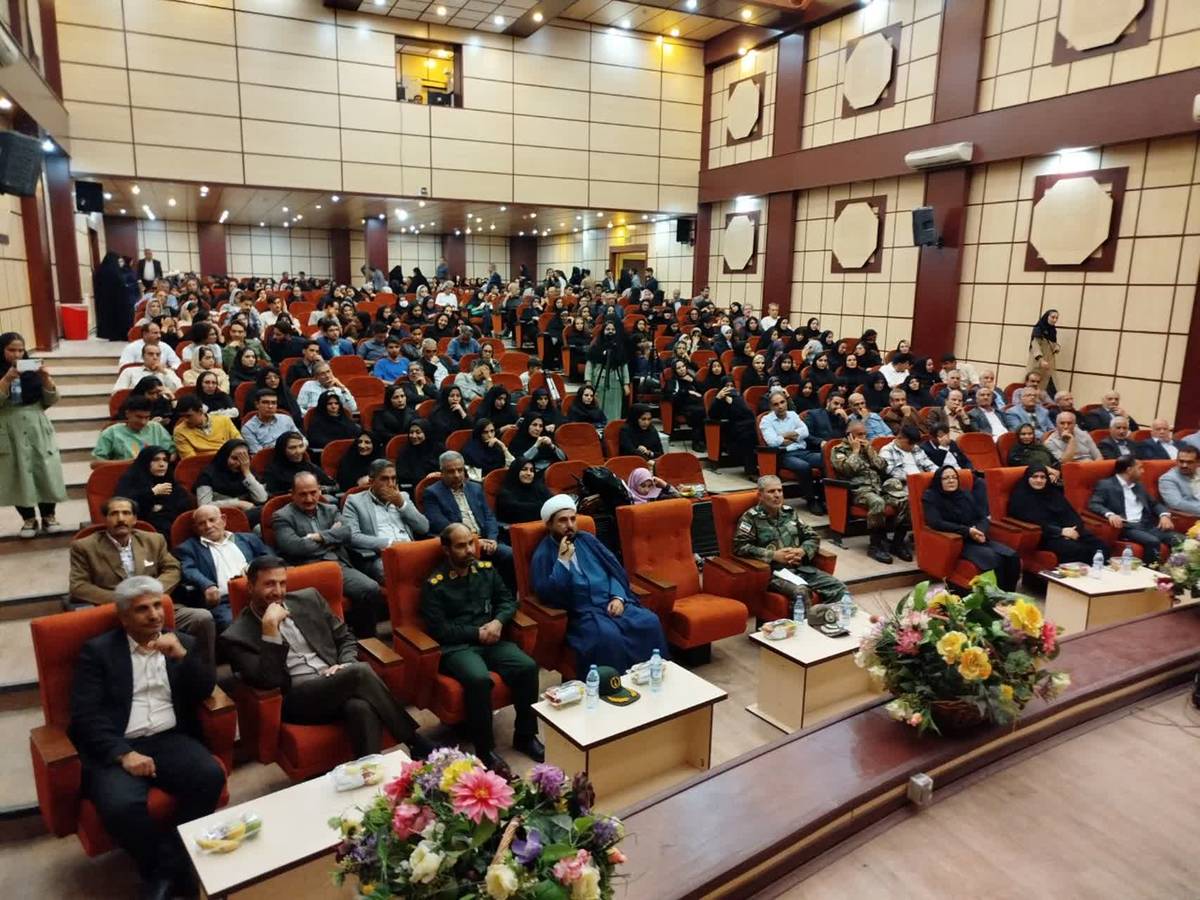 تجلیل از دانشآموزان برگزیده کنکور سراسری شهرضا