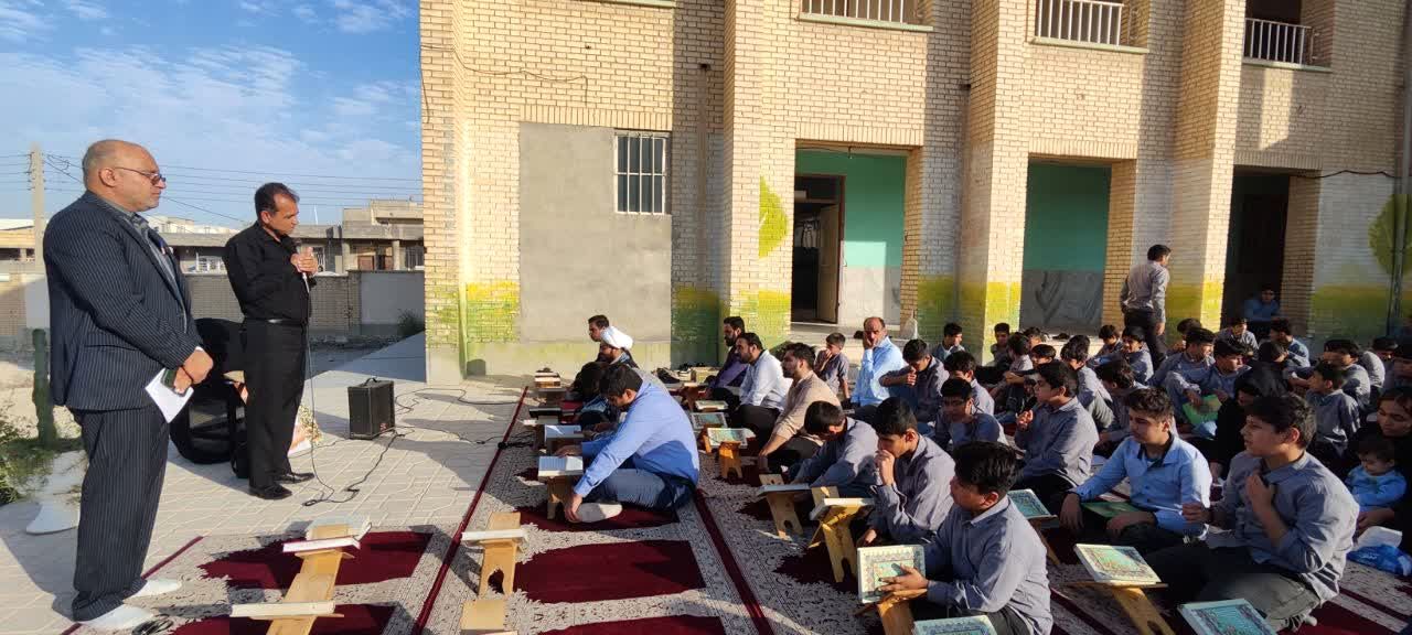 محافل انس با قرآن در مدارس باید تقویت شود