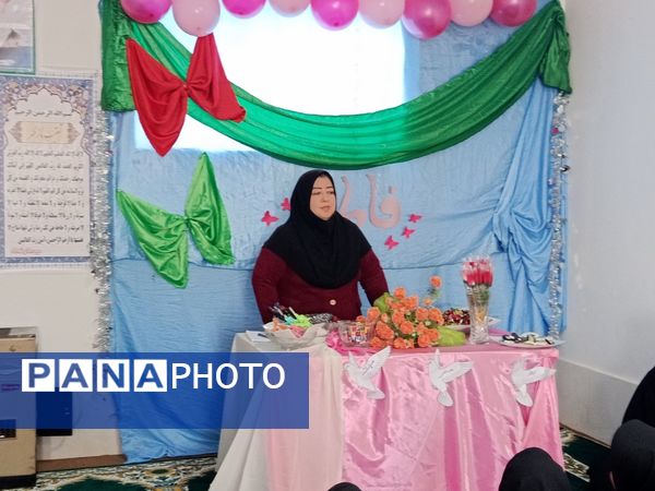 جشن روز مادر و ولادت حضرت زهرا (س) در مدرسه گلشاد خلیل آباد