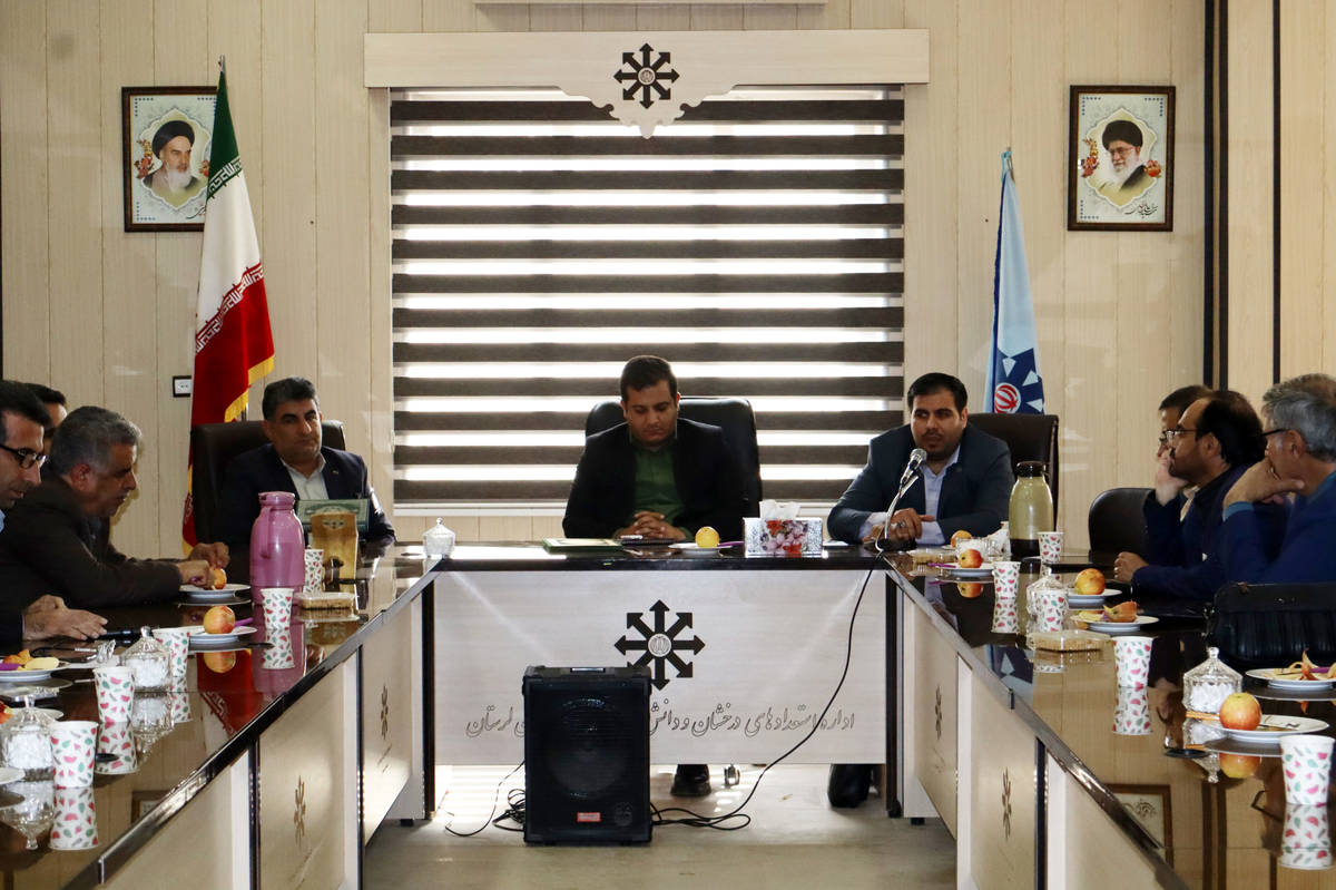 محسن امیریخواه مدیر دبیرستان استعدادهای درخشان شهید بهشتی خرمآباد شد