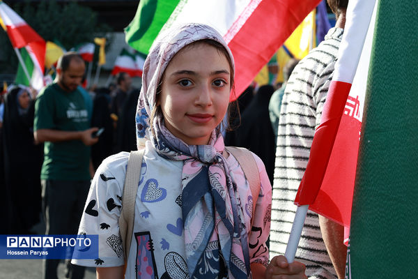 تجمع مردمی بشارت فتح در میدان انقلاب