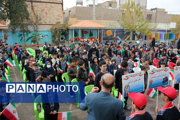 افتتاح جشنواره «امید فردا» در مدرسه شاهد ده دی ورامین